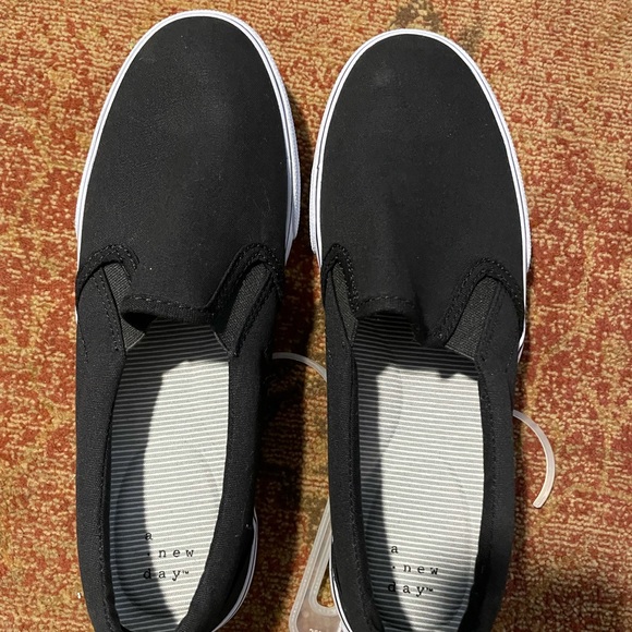 NWT A new day black and white slip on sneakers - Picture 5 of 5
